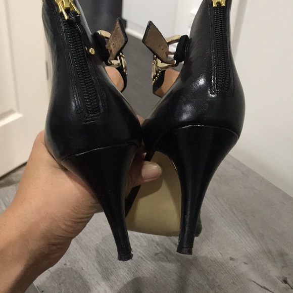 Town Shoes - Picture 2 of 6